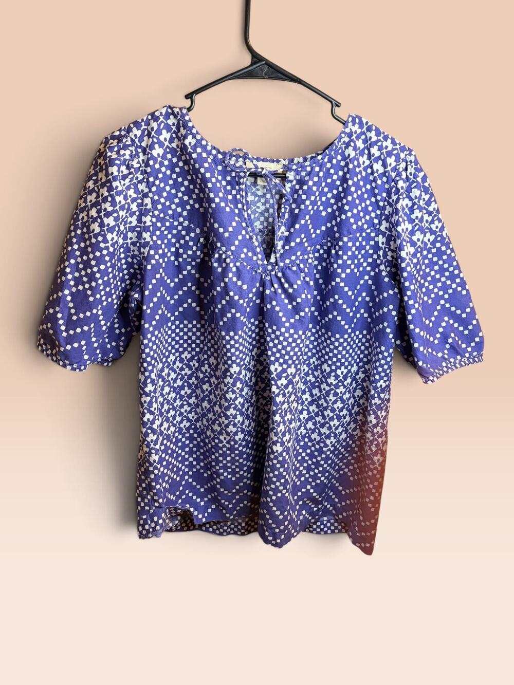 LOFT Blue White Mosaic Geometric Print Split Neck Tunic Blouse Sz Medium